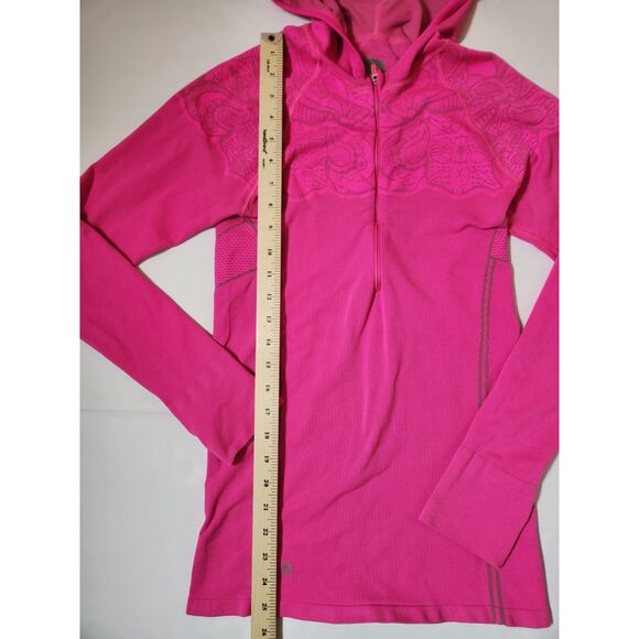 Athleta Floral ½ Zip Activewear Top – Women’s M, Thumb Holes, Stretch Fit - Picture 3 of 6